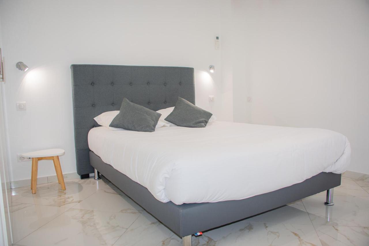 Hotel Et Appartements Reine D'Azur Roquebrune-Cap-Martin Luaran gambar